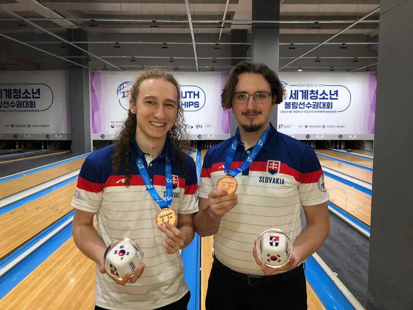 Juniorskí reprezentanti v bowlingu Šimon a Martin sa postarali o historický triumf Slovenska: Z MS sa vrátili s medailami! 