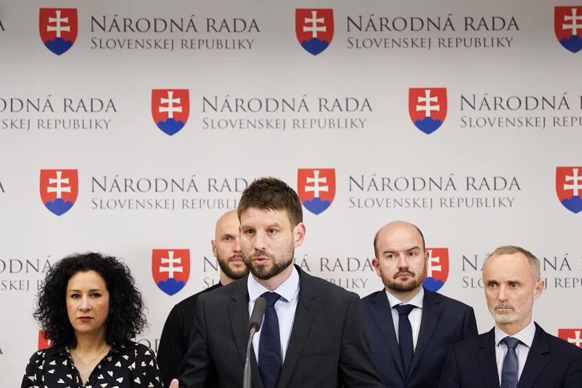 Progresívne Slovensko navrhuje sto dní pokoja