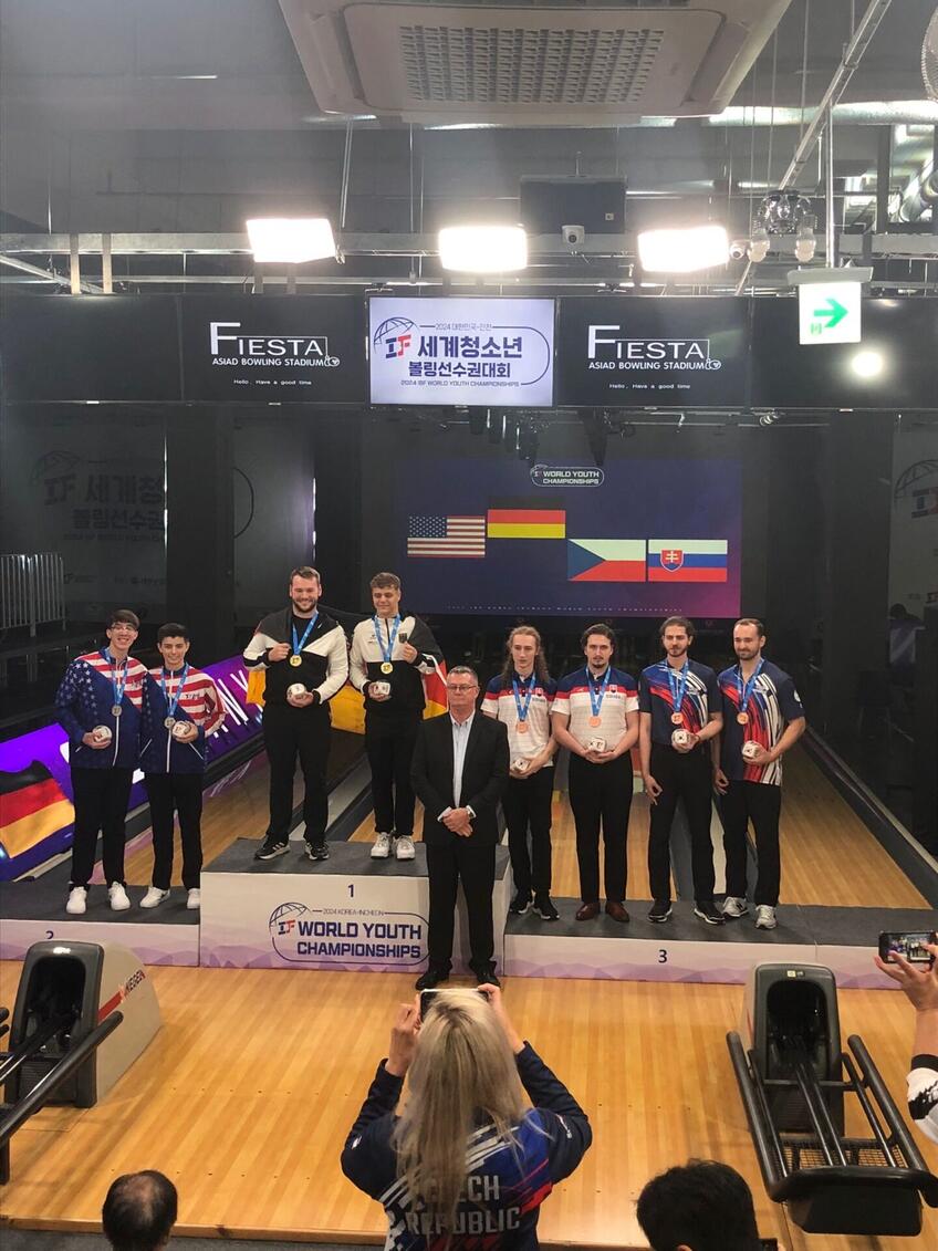 Juniorskí reprezentanti v bowlingu Šimon a Martin sa postarali o historický triumf Slovenska: Z MS sa vrátili s medailami! 