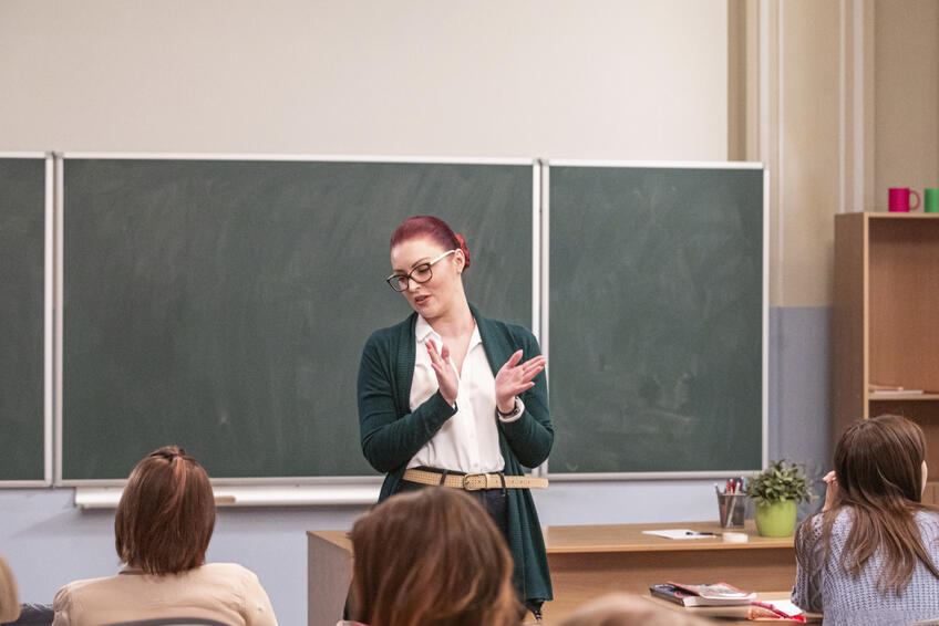 Herečka Barbora Švidraňová si pred kamerou vyskúšala úlohu učiteľky. 