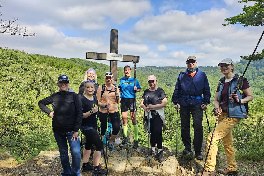 Nordic walking je ideálny šport nielen pre seniorov.