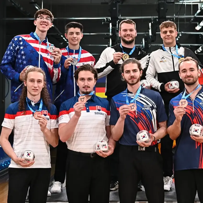 Juniorskí reprezentanti v bowlingu Šimon a Martin sa postarali o historický triumf Slovenska: Z MS sa vrátili s medailami! 