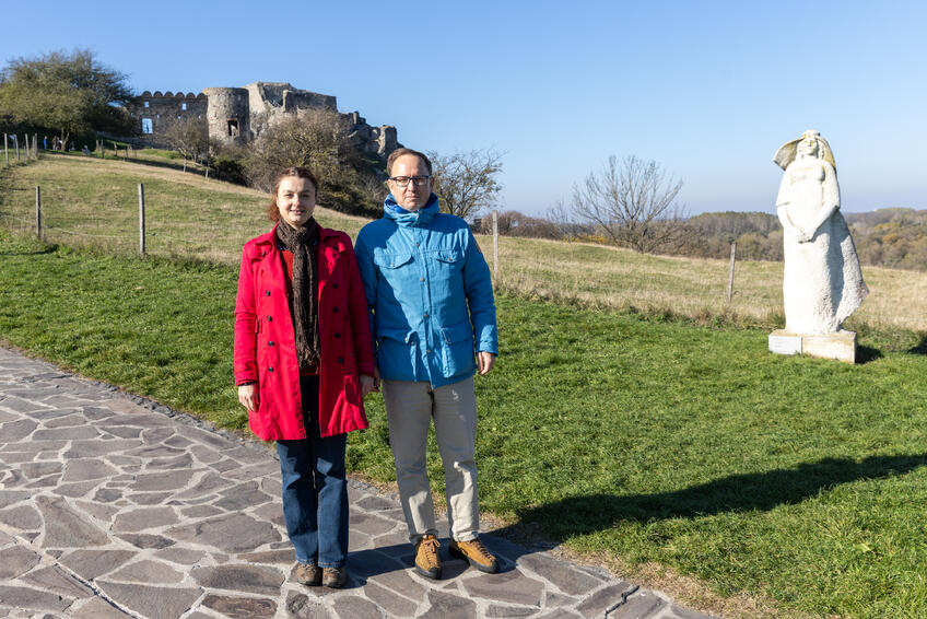 O zaujímavých objavoch i práci archeológov sme sa tentoraz rozprávali s Janou Mellnerovou Šutekovou a Petrom Bartom. 