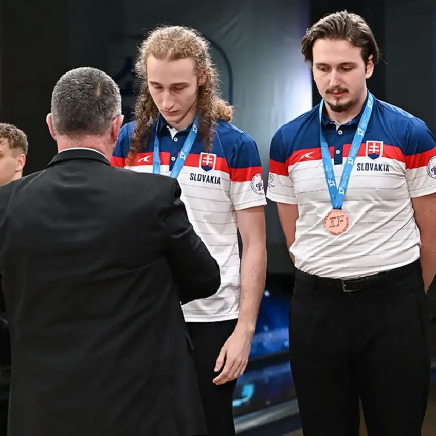 Juniorskí reprezentanti v bowlingu Šimon a Martin sa postarali o historický triumf Slovenska: Z MS sa vrátili s medailami! 