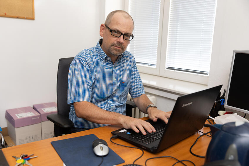 Historik a právnik Ondrej Podolec pôsobí na Právnickej fakulte Univerzity Komenského a v Ústave pamäti národa.