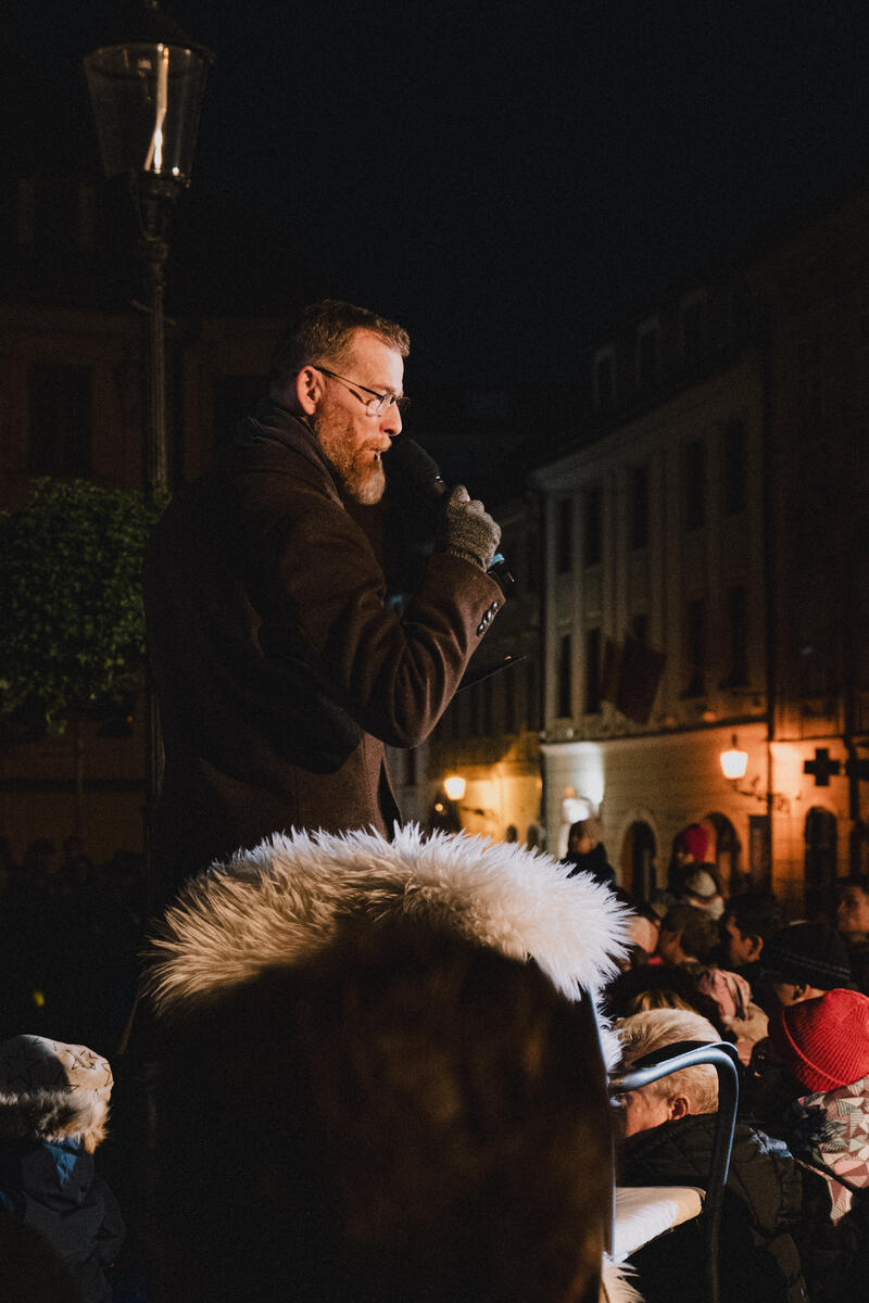 Svätý Martin prišiel na bielom koni: Bratislavský sprievod plný svetiel 